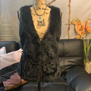 👣Love tree vest
